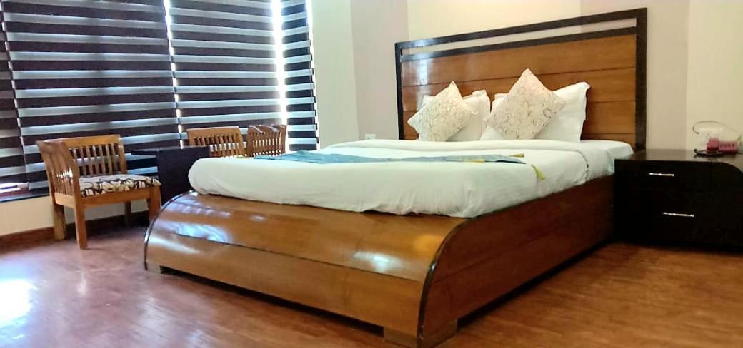 Wildleaf Kasauli Valley Homz Bed & Breakfast Exterior photo
