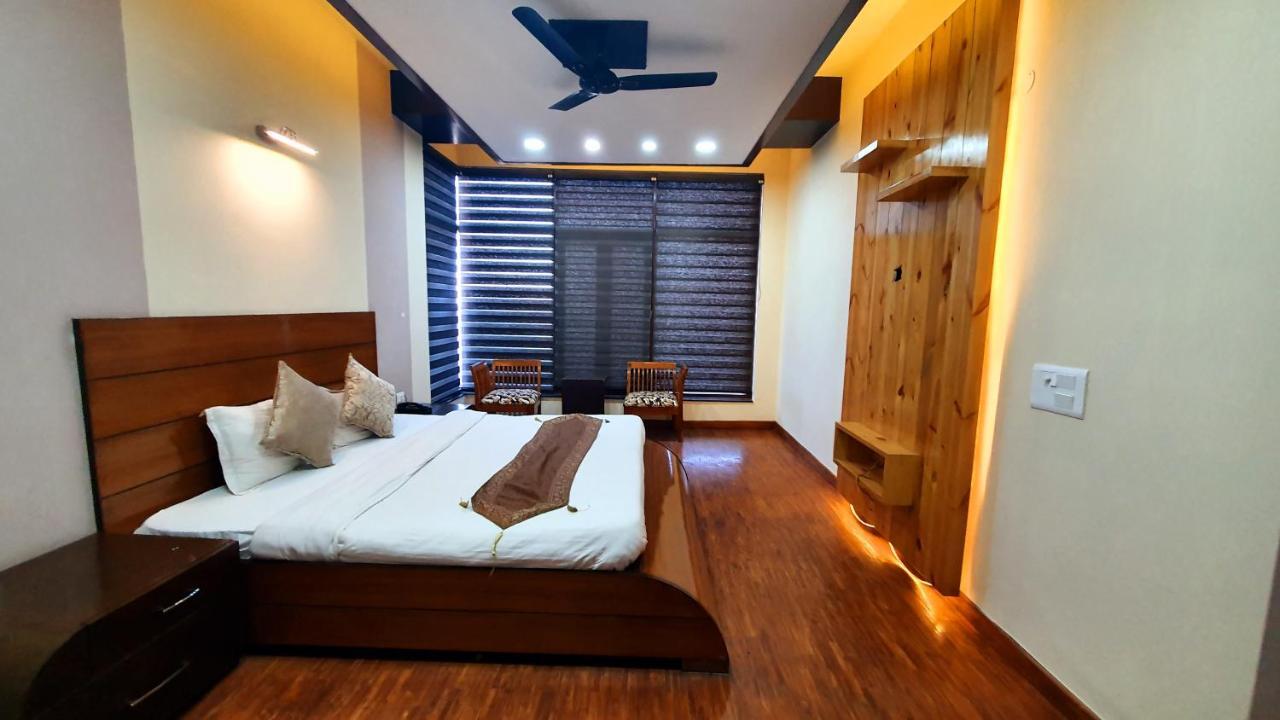 Wildleaf Kasauli Valley Homz Bed & Breakfast Exterior photo
